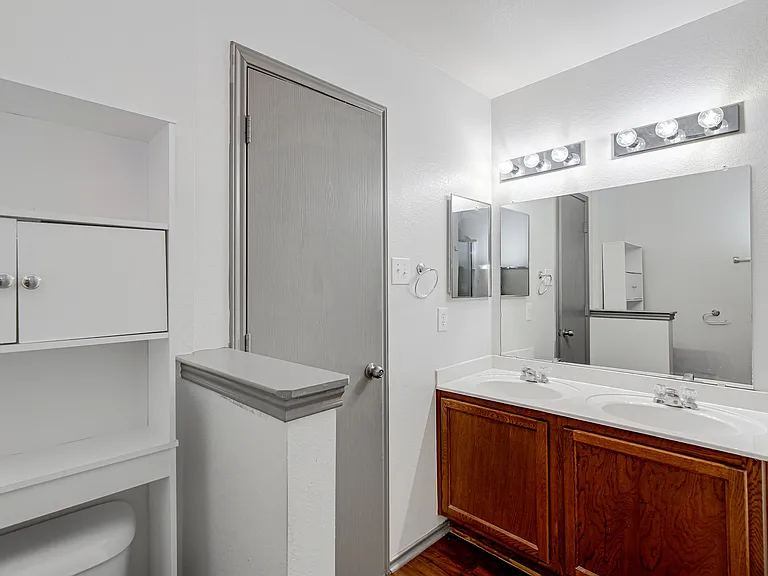 1420 Krista Dr — Photo 18