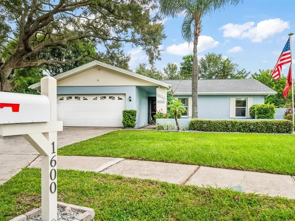 1600 Dale Cir, Dunedin, FL 34698