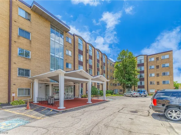 25735 Lorain Rd Unit 201, North Olmsted, OH 44070