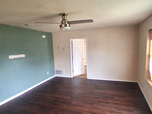 2nd image of 2512 Monroe St