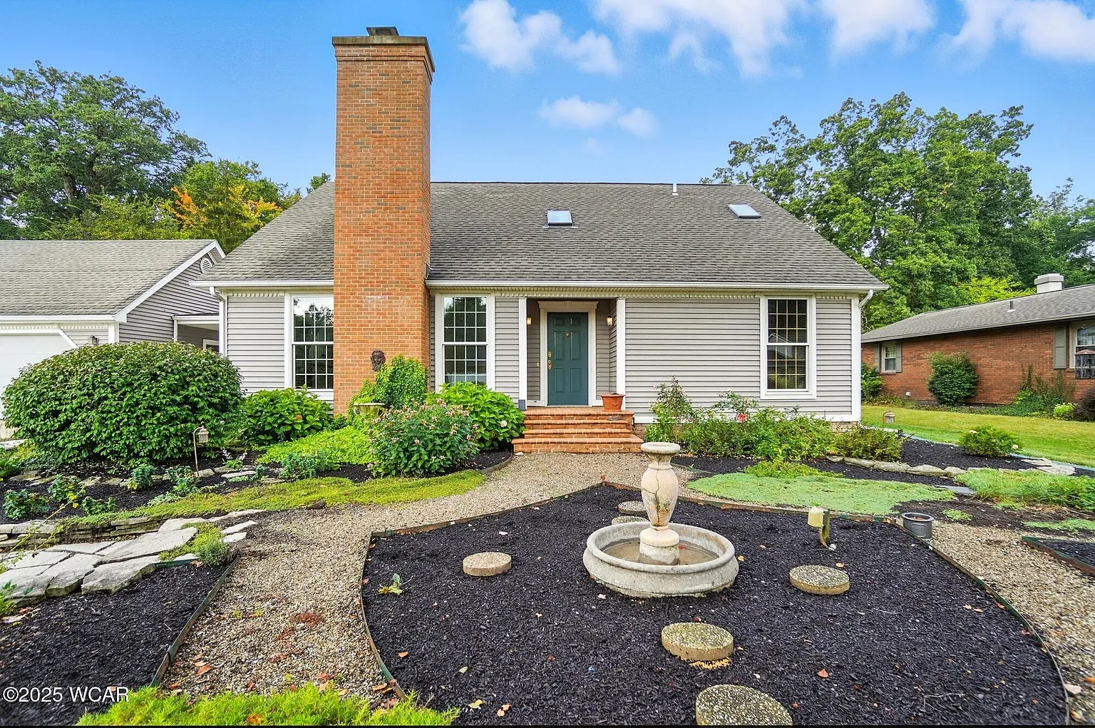 2511 Debbie Dr photo 1