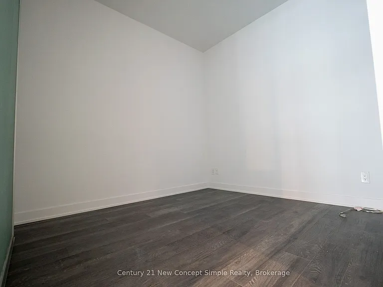 185 Roehampton Ave #2301 — Photo 5