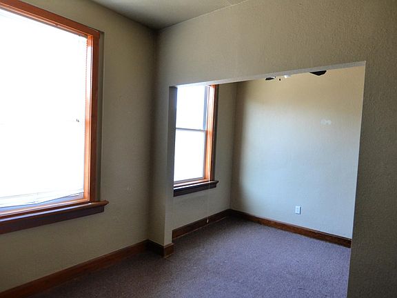3rd image of 106 W McPherson St APT B
