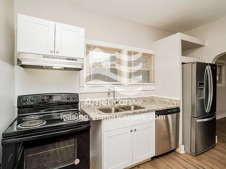 1033615_008_wm_-_kitchen_13299186.jpg