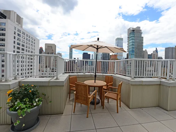 220 East 65th Street image 18 of 24