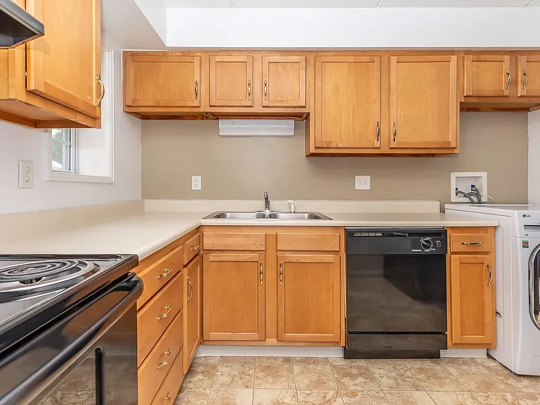 2250 N Triphammer Rd — Photo 27