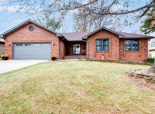 5482 S Ferguson Ave, Springfield, MO 65810