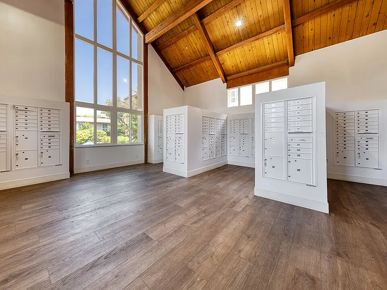 6505 Green Valley Cir #301 — Photo 22