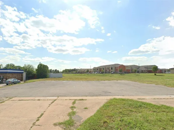 4526 Fairway Blvd, Wichita Falls, TX 76308