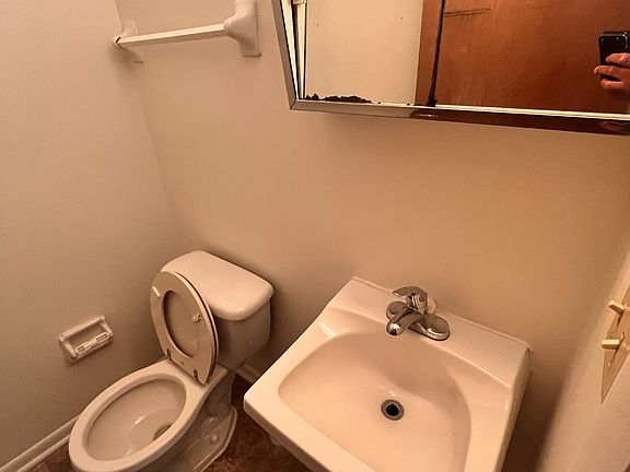 5th image of 5626 Elgin Roof Dr #2