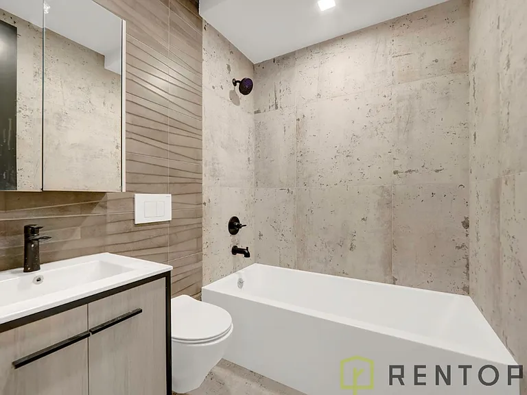 475 Grand St #2B — Photo 9