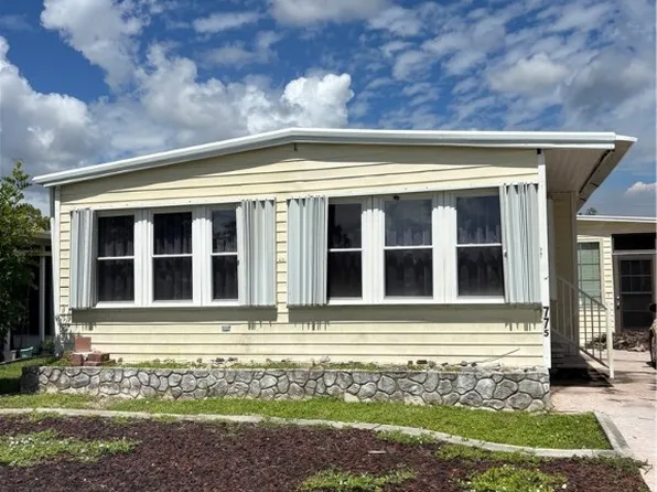 775 Knotty Pine Cir, North Fort Myers, FL 33917