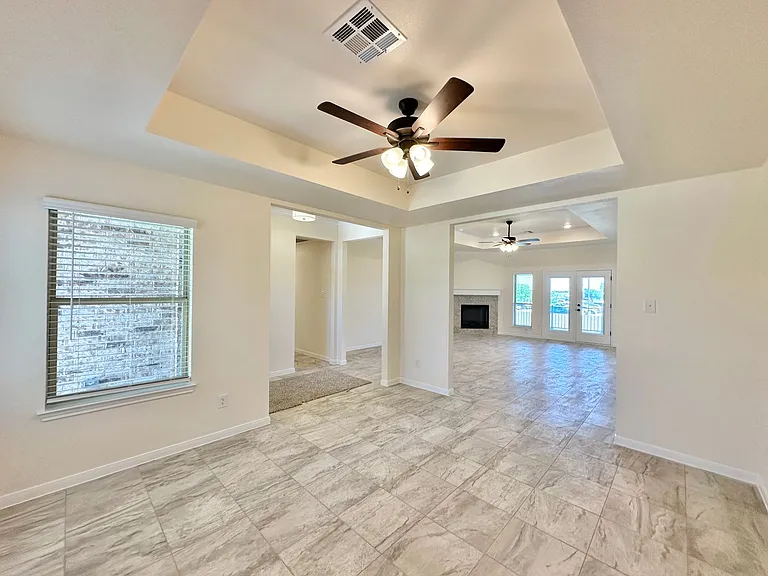 905 Galloway Dr — Photo 8