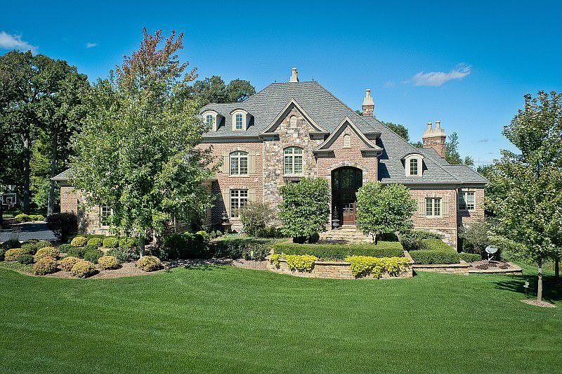 1st image of 38W350 Heritage Oaks Dr