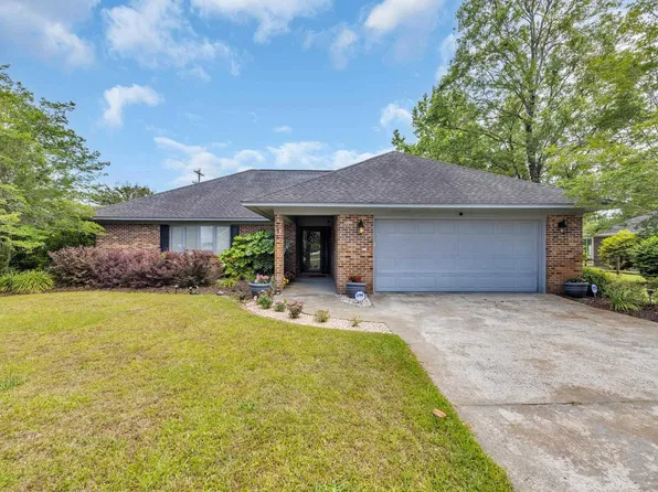 215 Lander Dr., Conway, SC 29526