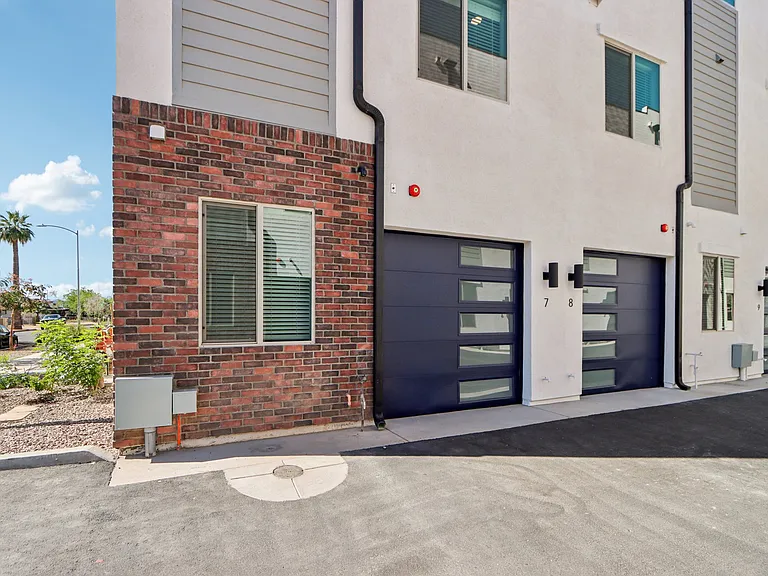 The Roosevelt Townhomes — Photo 37