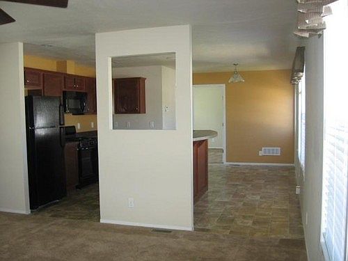2nd image of 225 W Scarlet Oak Dr