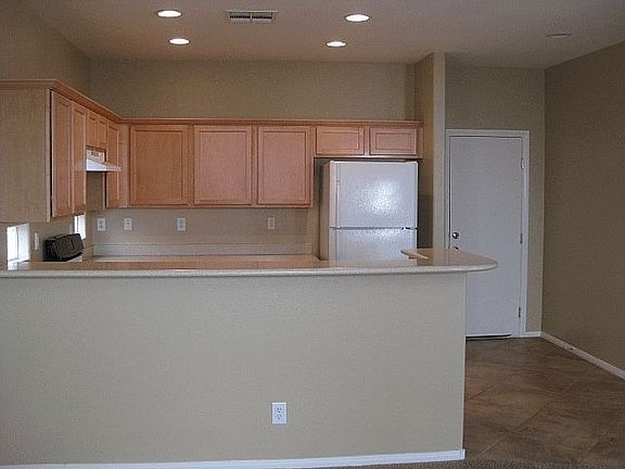 3rd image of 8953 Grand Emerald Ct