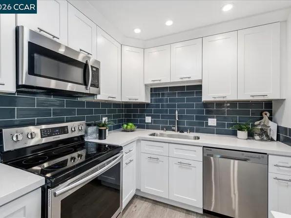 1217 Leisure Ln APT 5, Walnut Creek, CA 94595