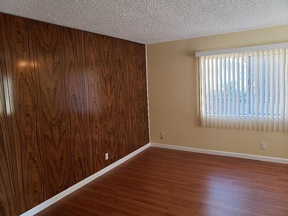 3rd image of 11529 Birch Ave APT A