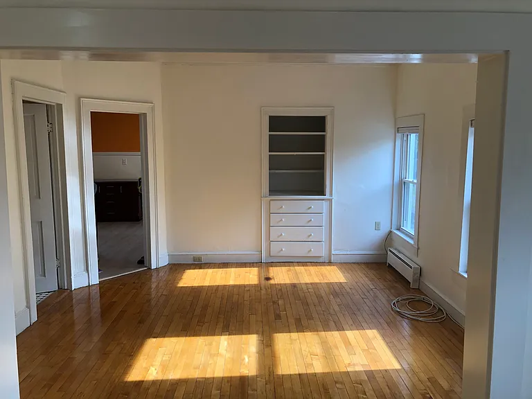 128 Pleasant St #4 — Photo 9