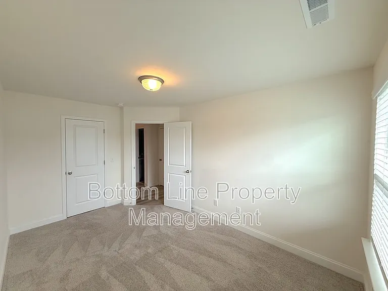 1520 Cedar Tree Dr — Photo 13
