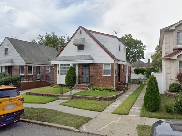 83-46 250th St, Bellerose, NY 11426
