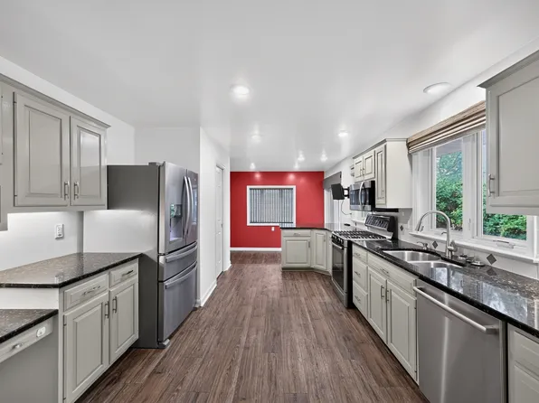 336 Ruth Ridge Dr, Lancaster, PA 17601