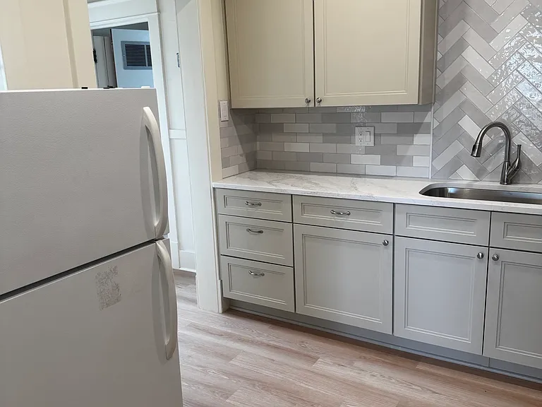 317 Dartmouth Dr SE — Photo 10