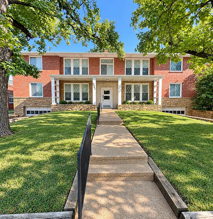 8241 Delmar Blvd #1E