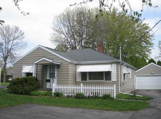 1514 E Main St, Little Chute, WI 54140