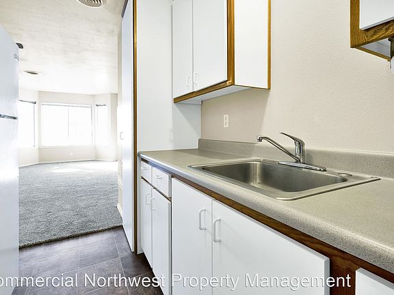 4th image of 160 W Idaho St #11438172
