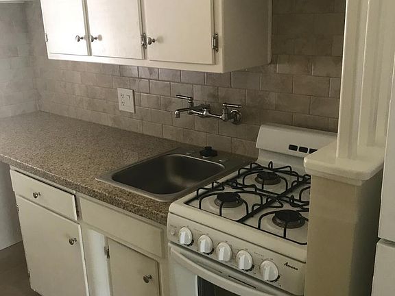 4th image of 124 N Dunning St #124