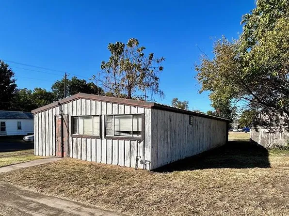 2129 Grand Ave, Parsons, KS 67357