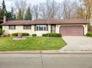 1316 W Edmund Dr, Appleton, WI 54914