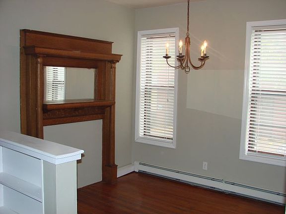 Dining area in unit 2