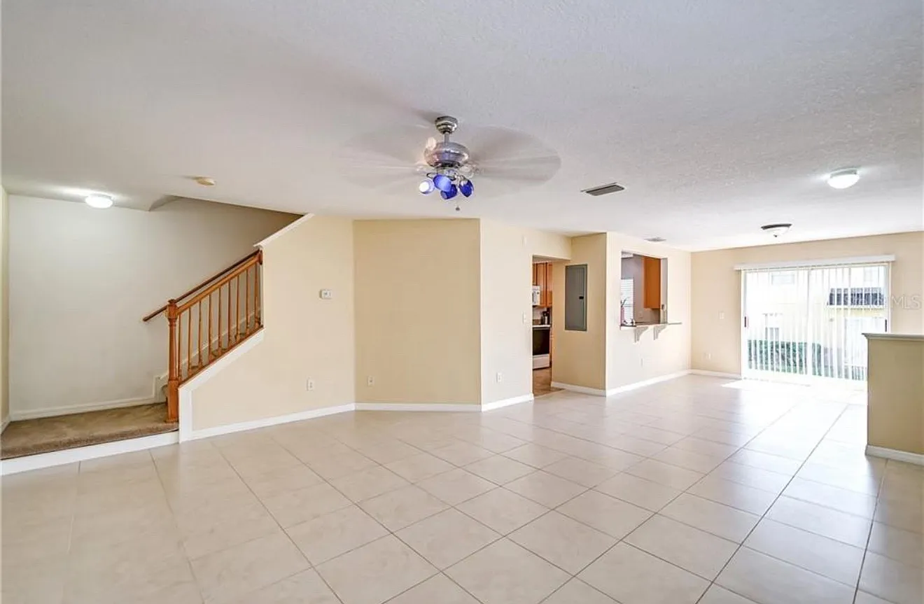 5429 River Rock Rd — Photo 2
