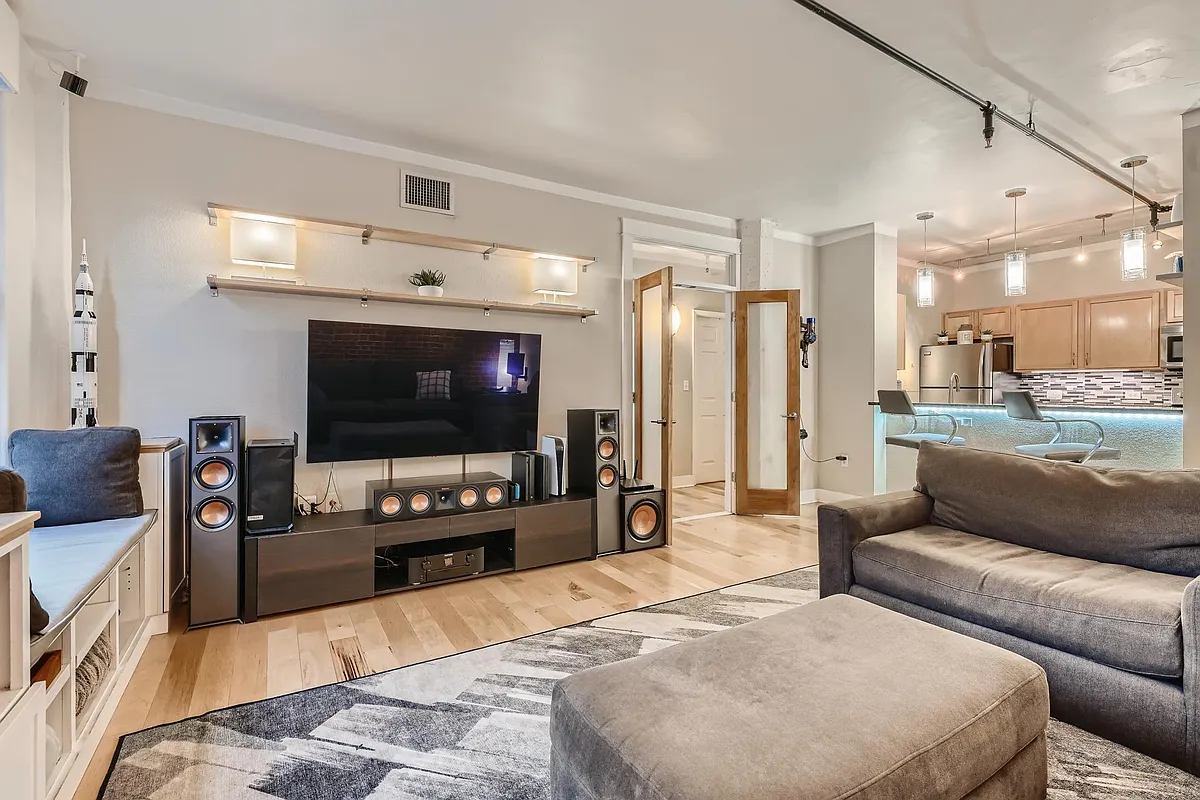 Photo 2 of 14 - 444 17th St #1006 - Denver, CO Building Photo - 444 17th St #1006