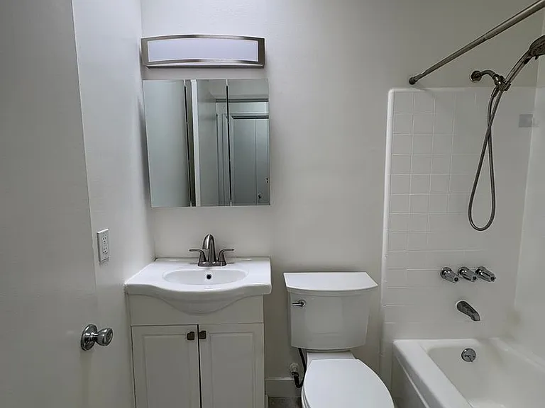 11931 Dorothy St — Photo 14