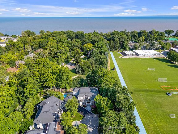 2nd image of 456 Lakeshore Rd W