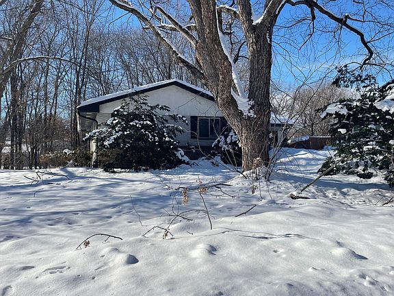 3rd image of 13000 Circle Dr