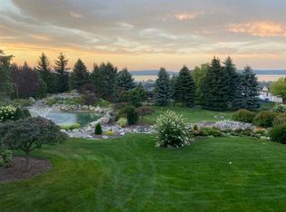 820 Maple Leaf Ln APT 21, Petoskey, MI 49770