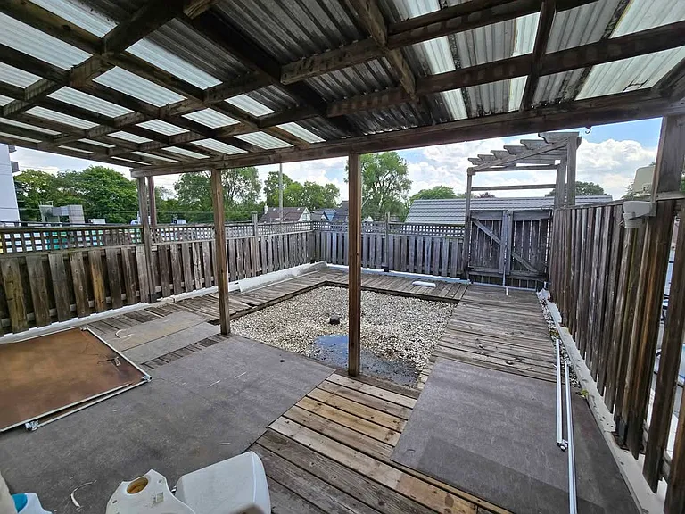 610 Concession St #1 — Photo 2
