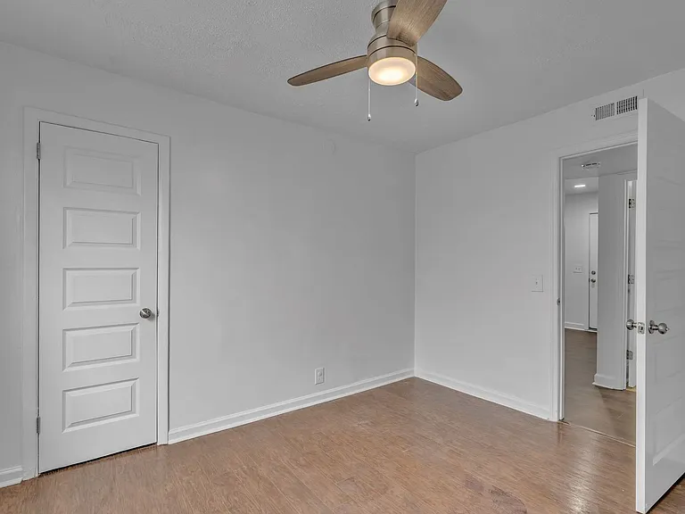 2714 Jefferson St — Photo 23