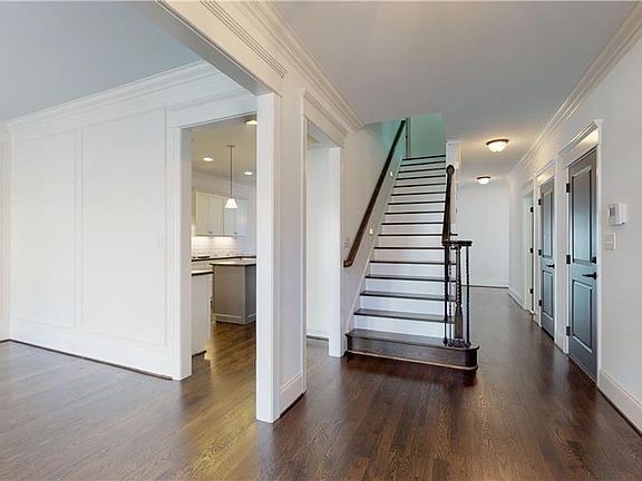 5th image of 16 Blakeney Pl