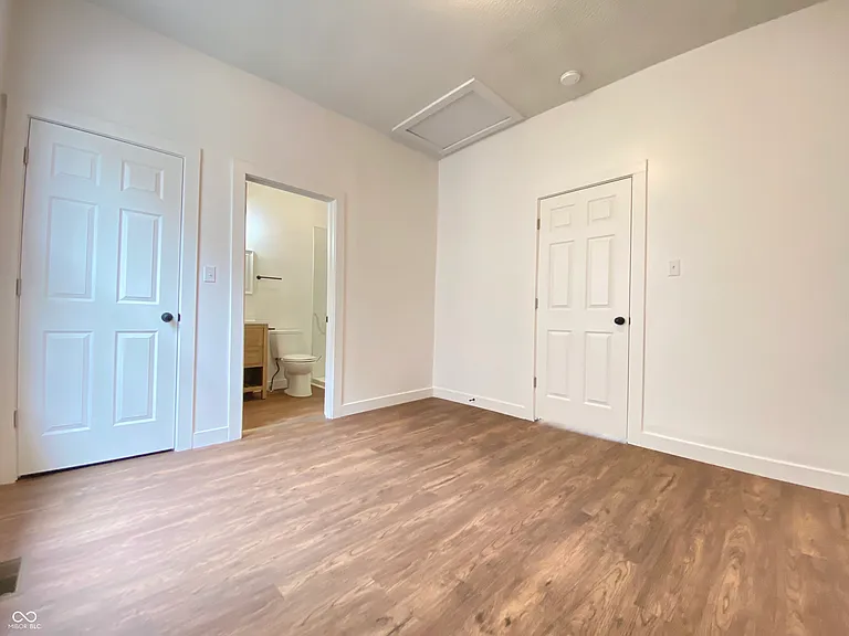 1518 Lawton Ave — Photo 11