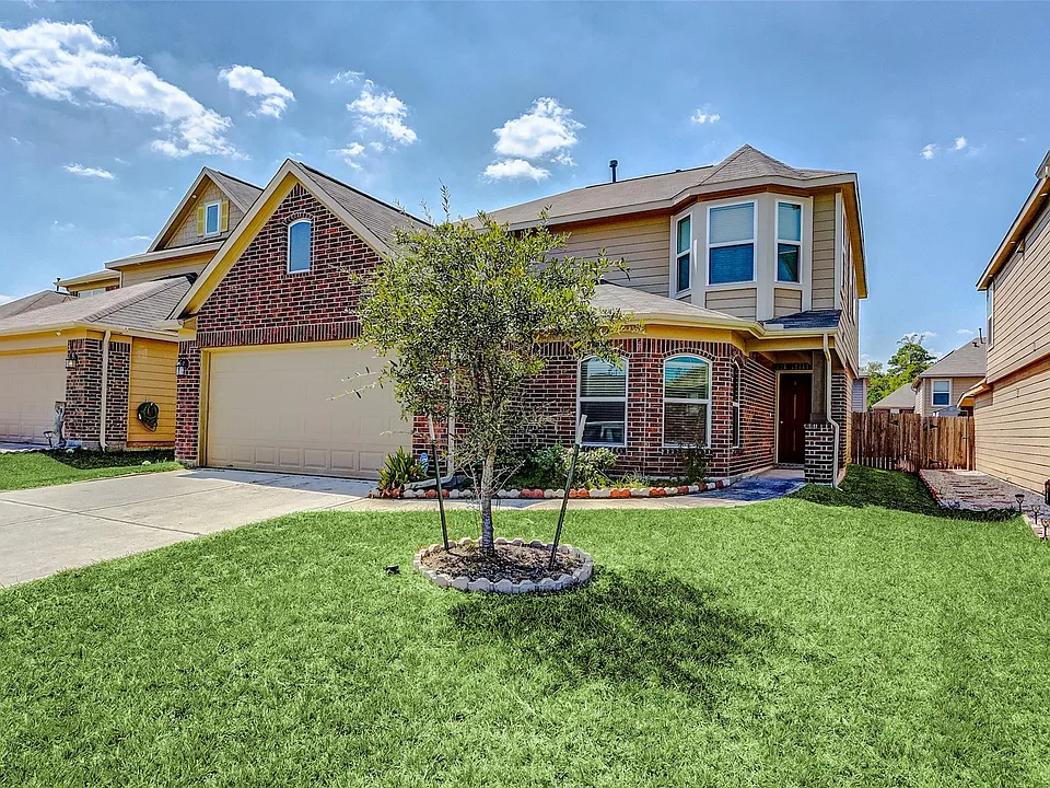 21219 Fox Hillside Way