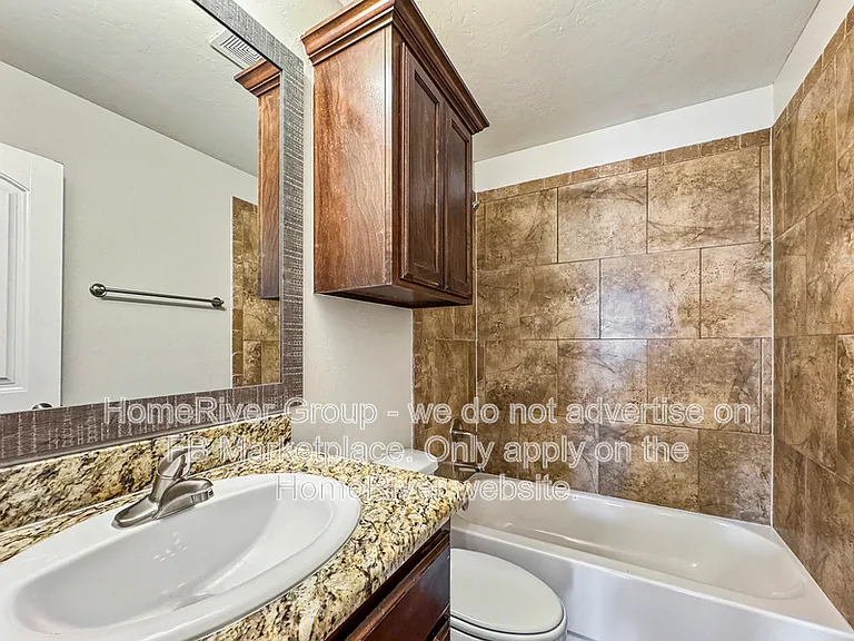 1729 Everglade Ct — Photo 13