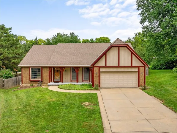 11163 Eby St, Overland Park, KS 66210