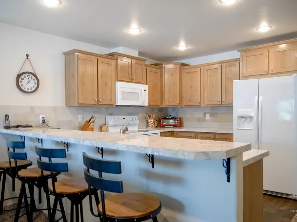 1347 Benjamin St, Clarkston, WA 99403